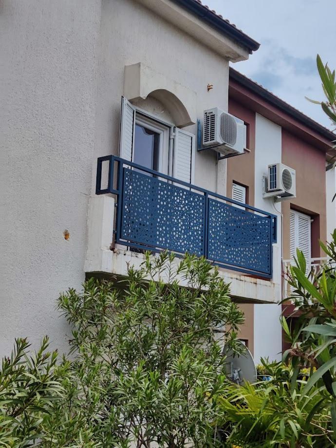 Apartments "Laci" Krk Town Exterior foto